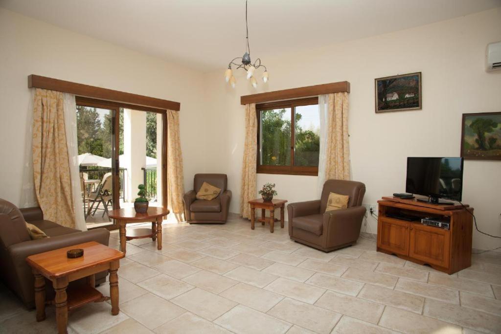 Villa Natasha in Peyia