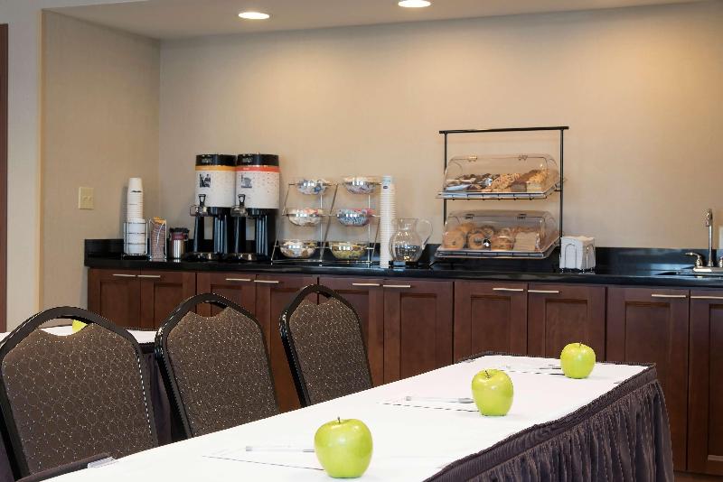 Hampton Inn & Suites Crawfordsville - photo 11
