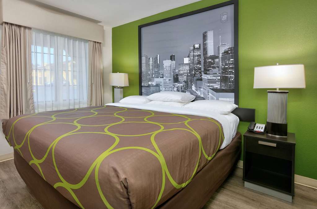 Super 8 by Wyndham Palestine - photo 12