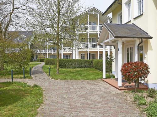 Dünenpark Binz WG202 mit Terrasse strandnah — 4-Star Luxury Hotel in Ostseebad Binz, Germany