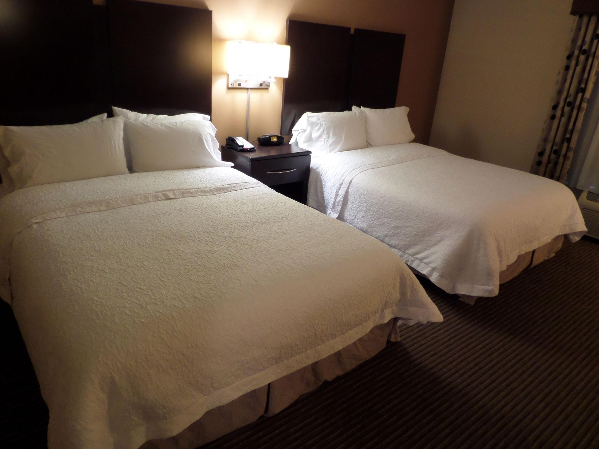 Hampton Inn & Suites Bakersfield Hwy 58 CA - photo 12
