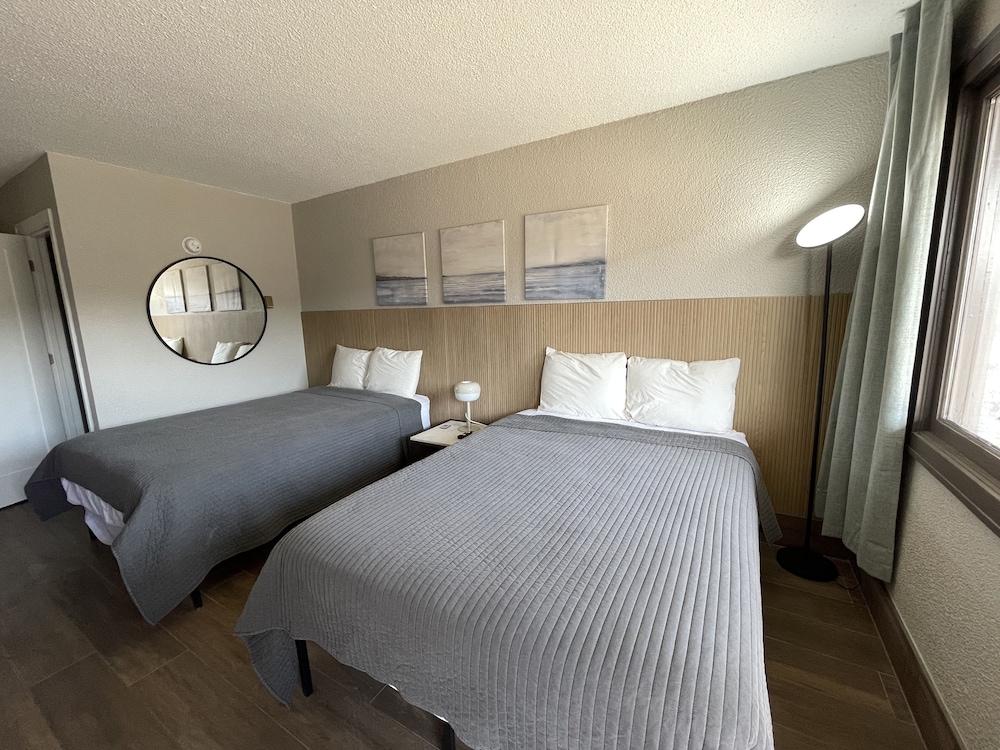 Stone Creek Inn - photo 3