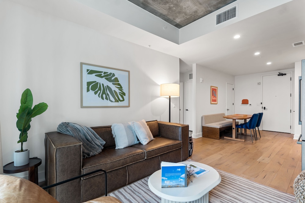 Austin Condo Hotel - photo 442