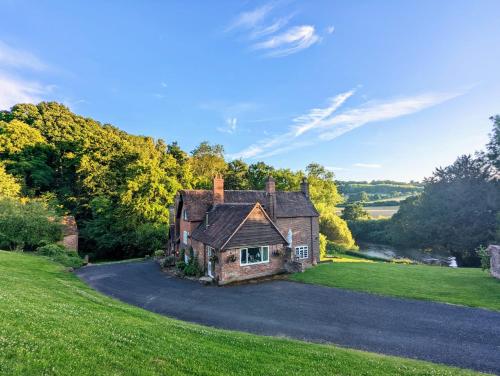 Worralls Grove Guest Farm House — 4-Star Luxury Hotel in Bewdley, United Kingdom