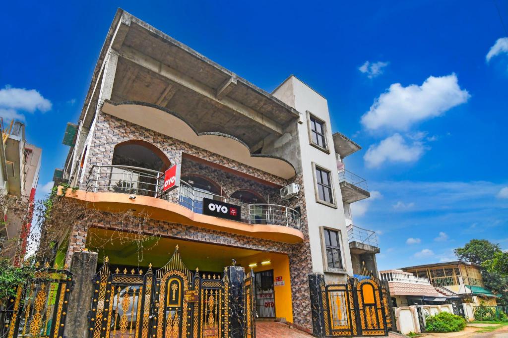Hotel Newmoon Inn — 4-Star Luxury Hotel in Bhubaneshwar, India