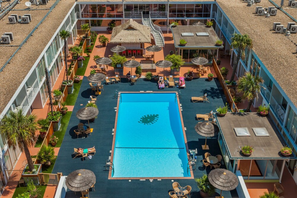 El Tropicano Riverwalk Hotel - photo 12