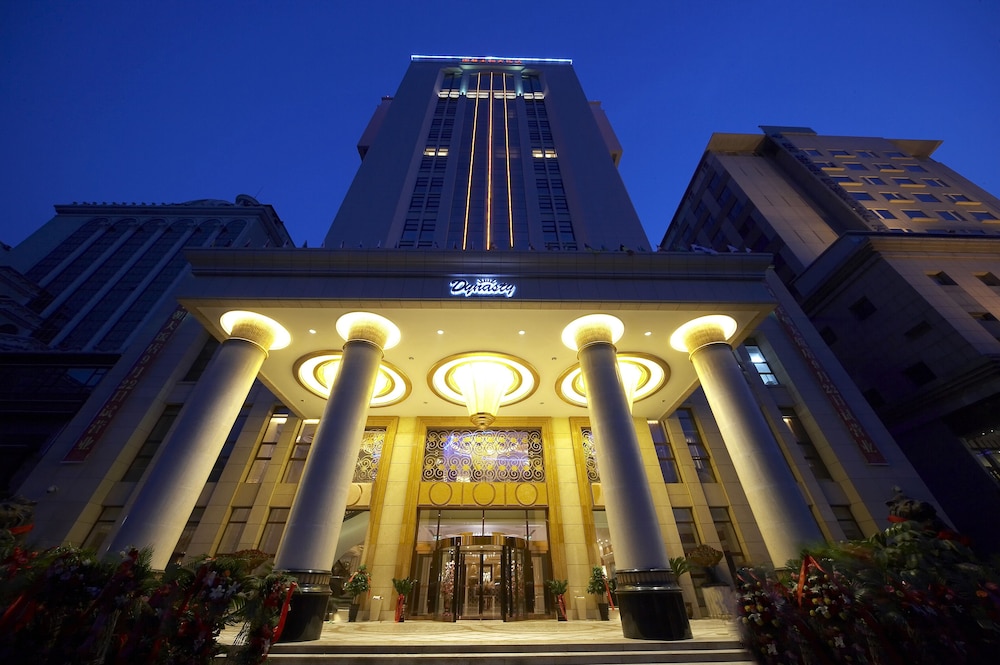 Dalian Dynasty International Hotel — 4-Star Luxury Hotel in Dalian, People's Republic of China