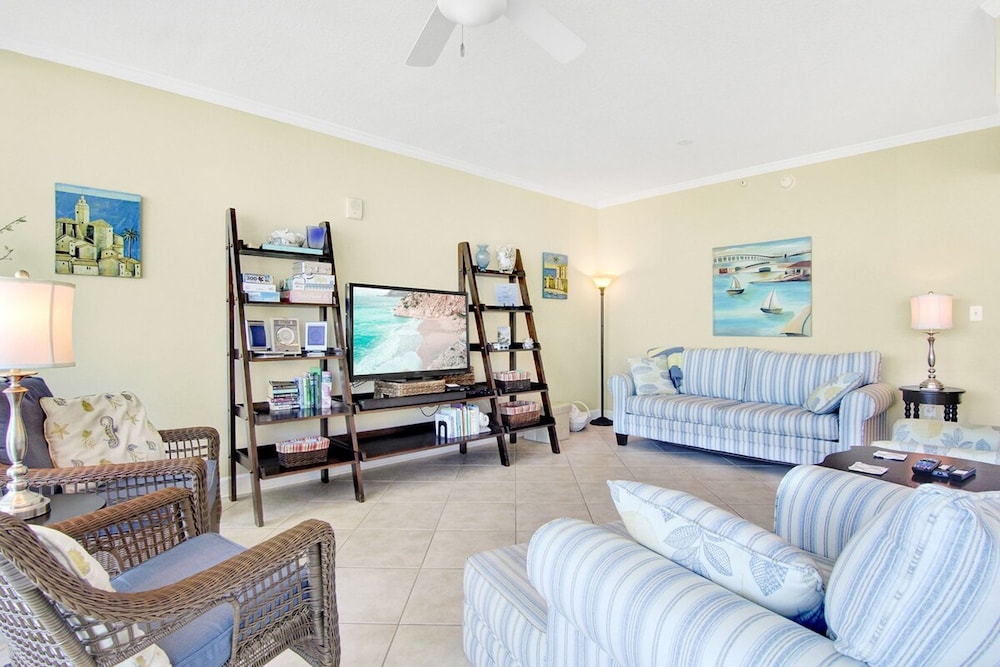 Sanibel 306 Beach Access Gulf Views Sun Deck - photo 6