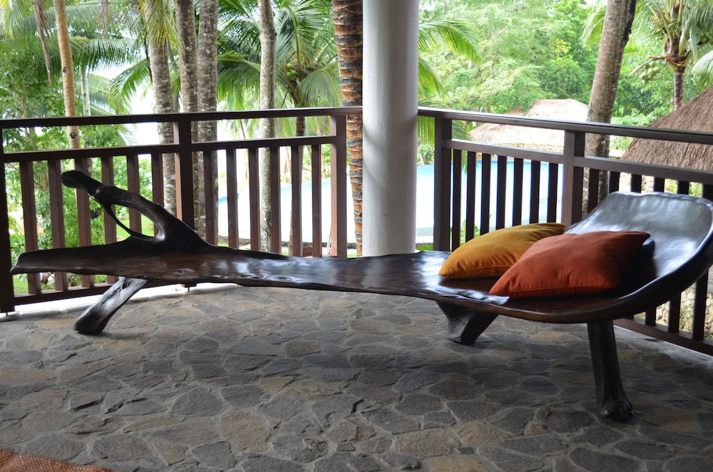 Amun Ini Beach Resort & Spa — Anda — photo 3