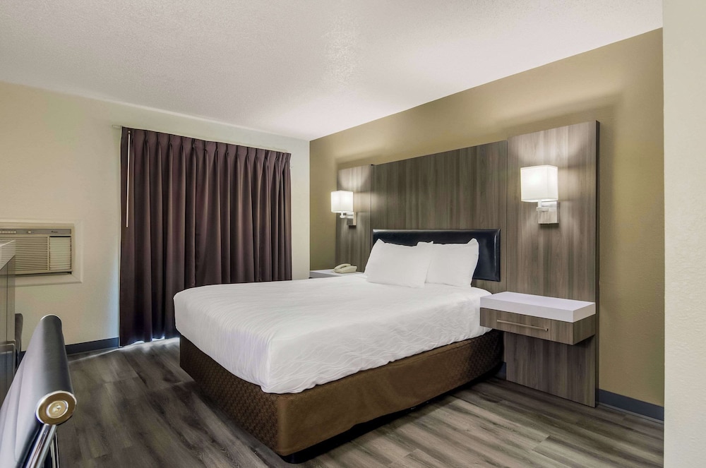 Rodeway Inn Enumclaw Mount RainierCrystal Mountain - photo 6