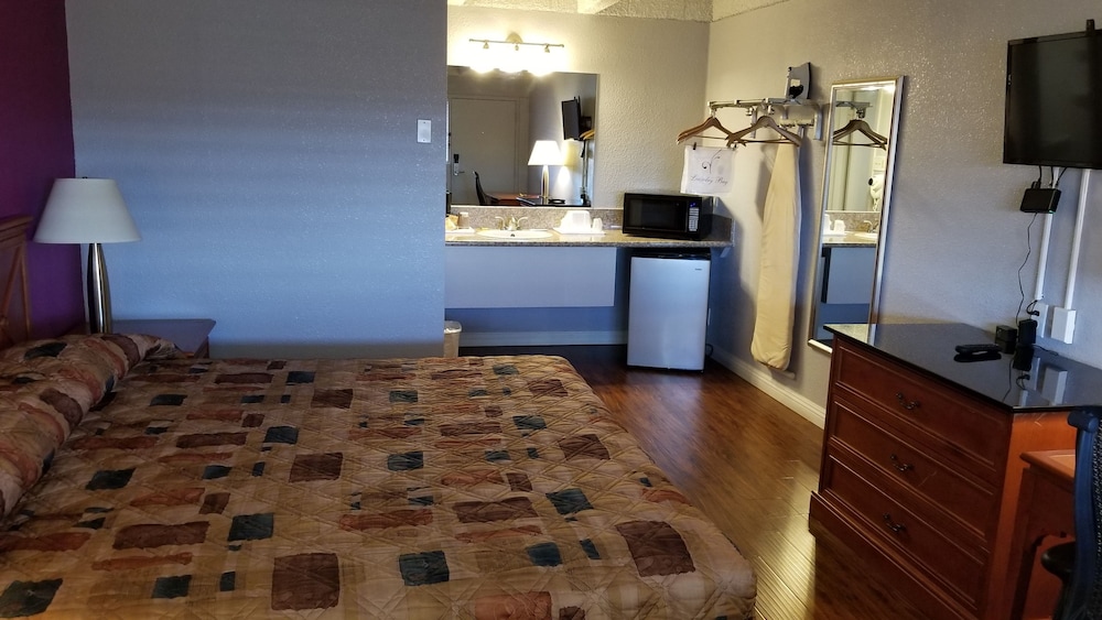 Santa Fe Inn Pueblo - photo 14