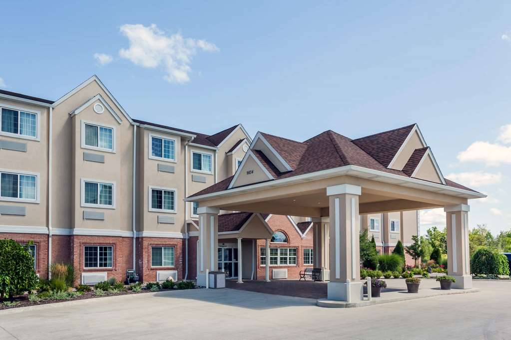 Microtel Inn & Suites by Wyndham Michigan City — hotel in Laporte