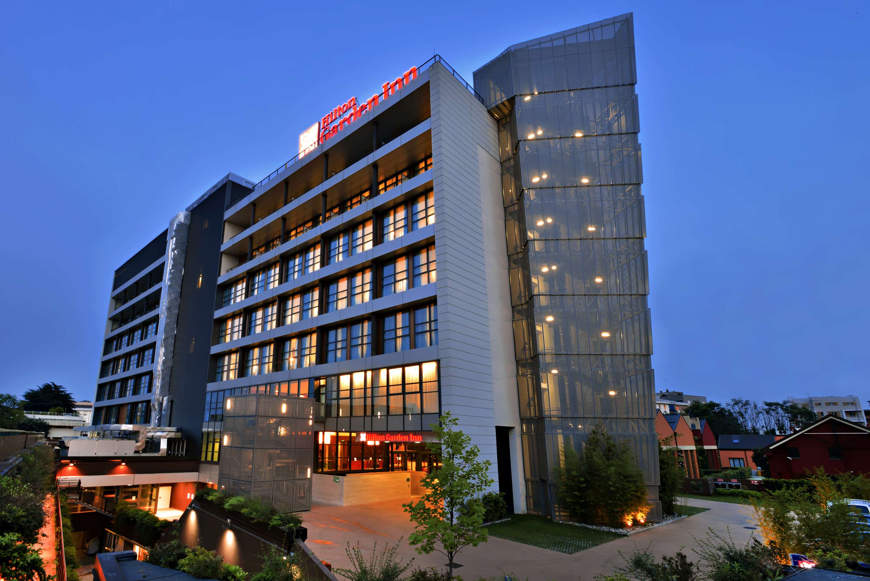 Hilton Garden Inn Milan North — 4-Star Luxury Hotel in Milan, Italy