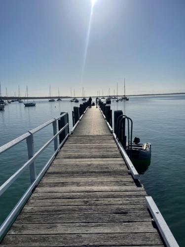 Paws and Pause at The Bay — hotel in Callala Bay