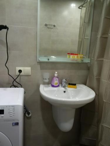 One room apartment near metro DELISI