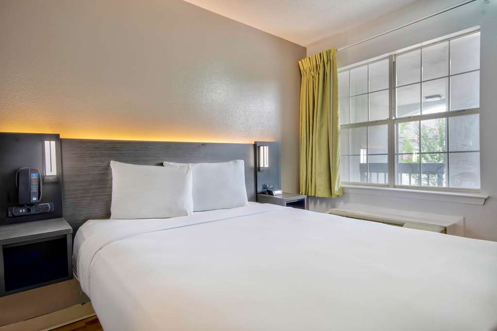 Studio 6 Extended Stay San Antonio TX Medical Center - photo 9