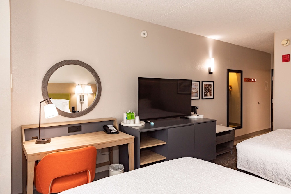 Hampton Inn & Suites Newark Airport Elizabeth - photo 26