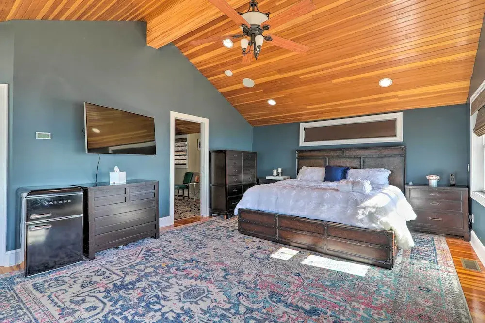 Waterfront Retreat W Deck 7 Mi To Boston — Winthrop