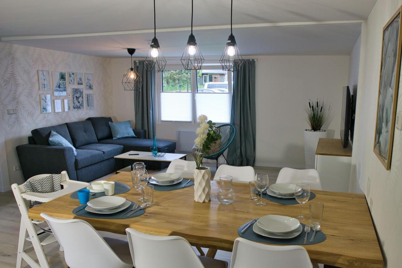 modernes Ferienhaus Sonnendeck 70 QM I Strandnah I Terrasse I 2 Schlafzimmer I Nähe Werbellinsee — hotel in Joachimsthal