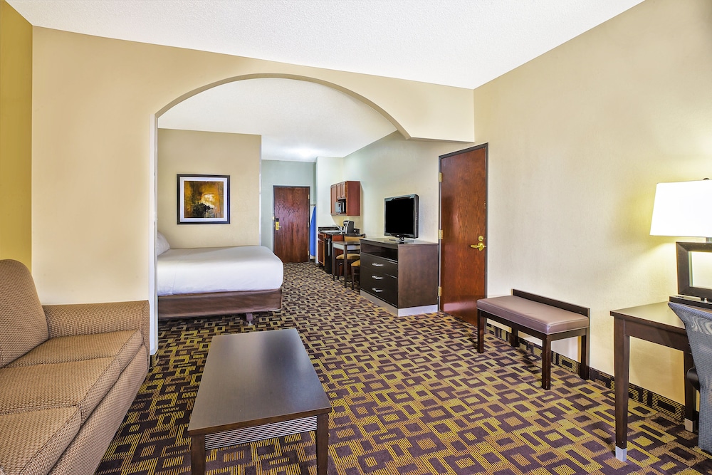 Holiday Inn Express Hotel and Suites Marysville by IHG - photo 6