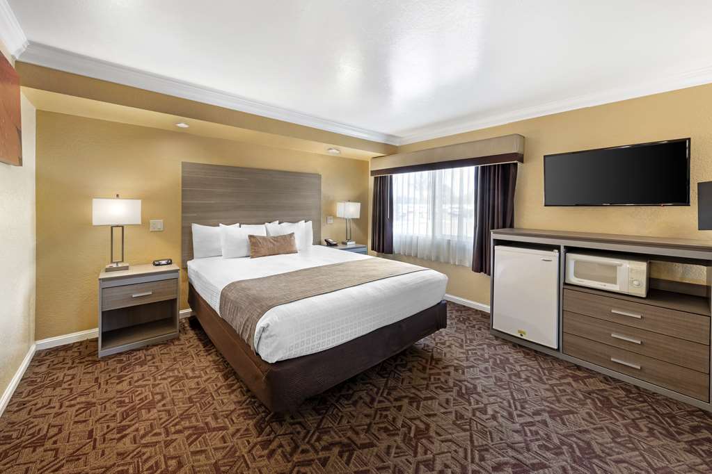 Best Western Hanford Inn - photo 28
