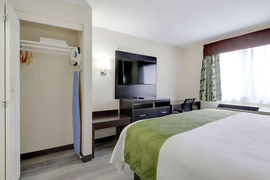 Quality Suites Albuquerque Airport - photo 14