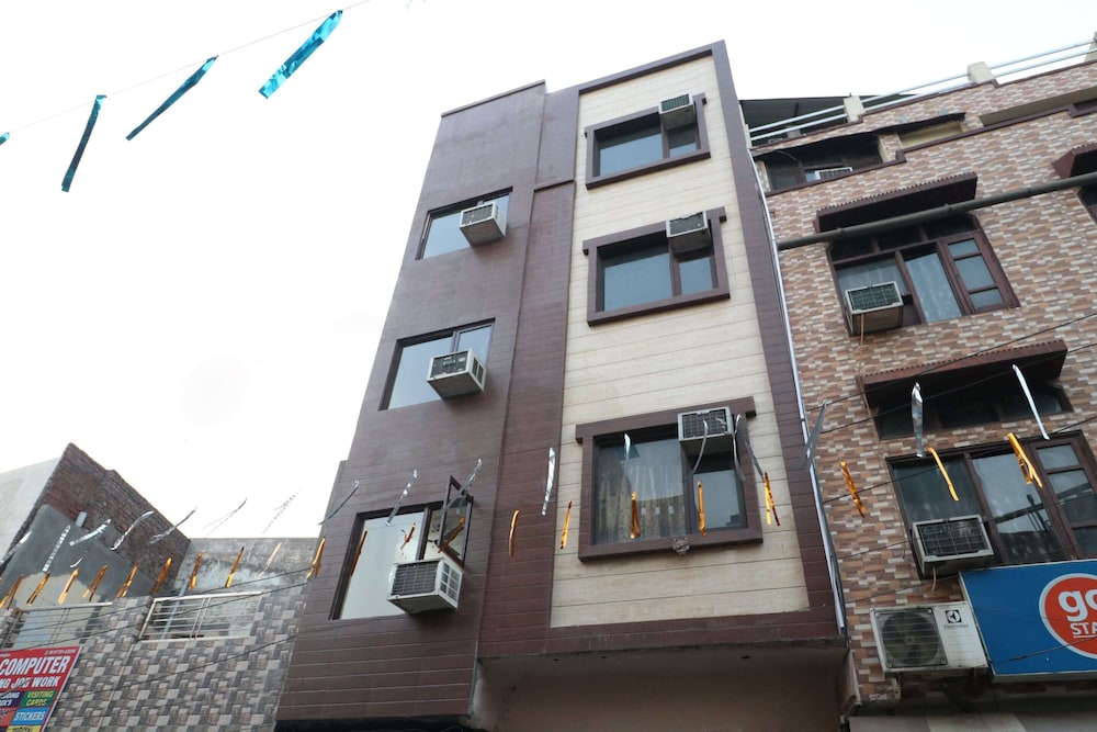 OYO 35497 Hotel Kapoor Residency