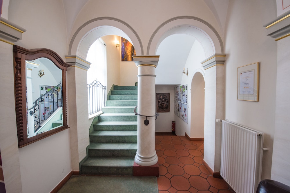 Hotel am Schloss — Illertissen — photo 2