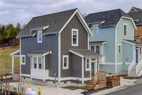 Ocean Eyrie by Seabrook Hospitality in Huntington Beach, United States