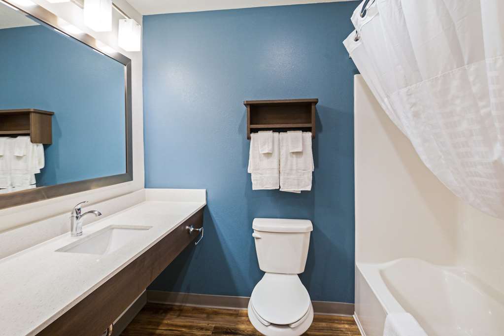 WoodSpring Suites Davenport Quad Cities - photo 18