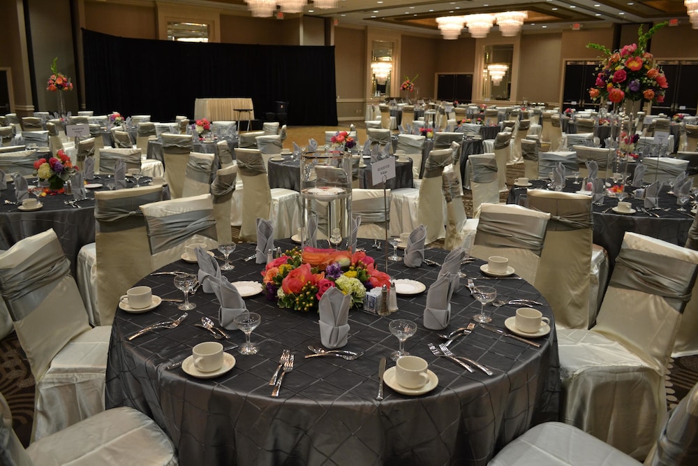 Doubletree by Hilton Houston Hobby Airport - photo 52