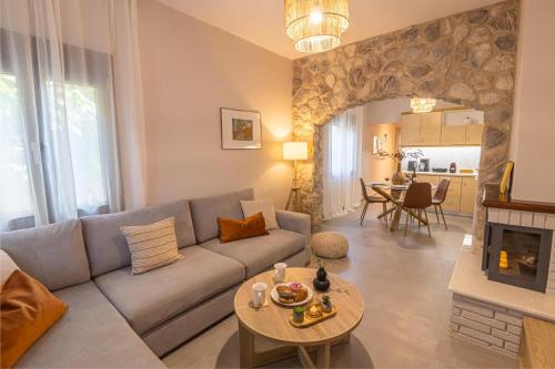 Relax house by the sea — 4-Star Luxury Hotel in Volos, Greece