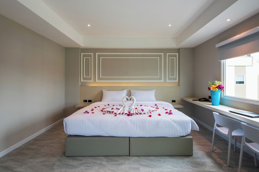 The Moment Hotel — hotel in Pathum Thani