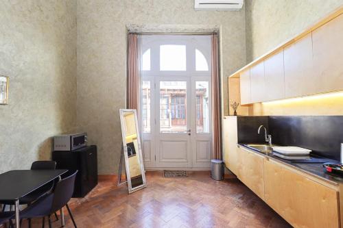 Central Tbilisi Modern 1BR Apt By Wehost