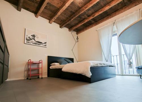 5mincorsocomo Jolly City Typical Suite — 4-Star Luxury Hotel in Milan, Italy
