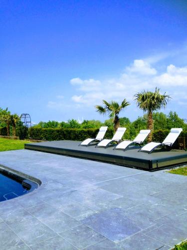 New Cottage & spa de nage Guesthouse — 4-Star Luxury Hotel in Honfleur, France