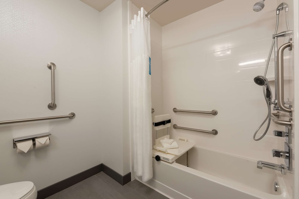 Hampton Inn & Suites Xenia Dayton - photo 24