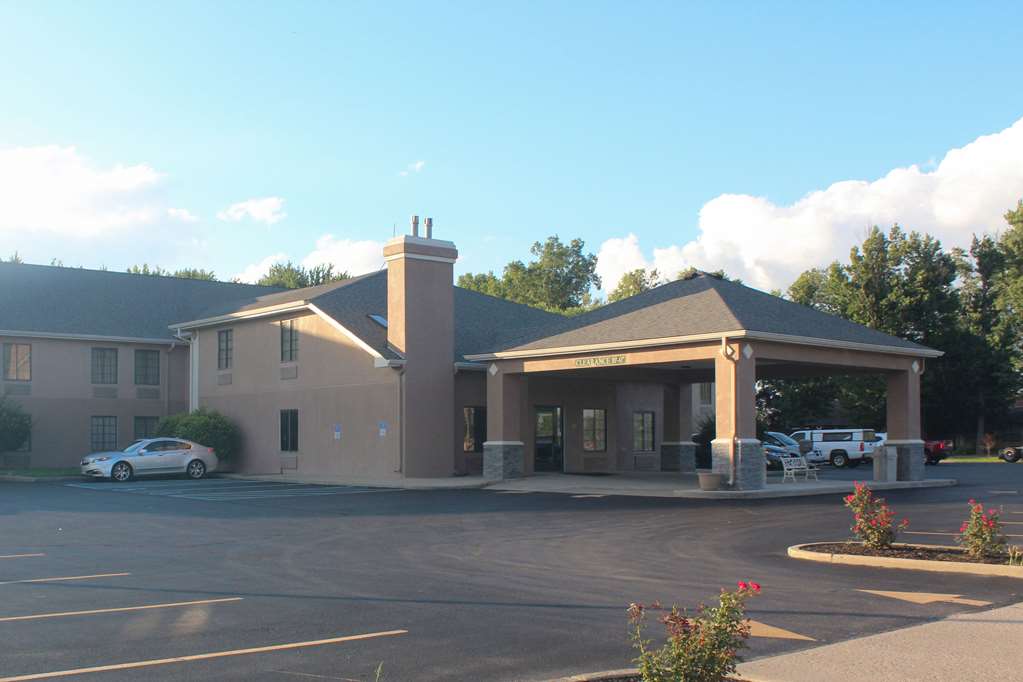 Quality Inn North Vernon near Hwy 50 - photo 2