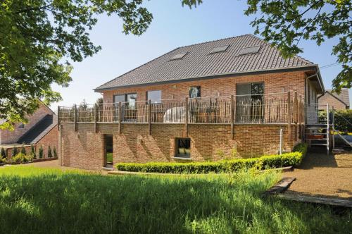 Nid des Amis — 4-Star Luxury Hotel in Somme-Leuze, Belgium
