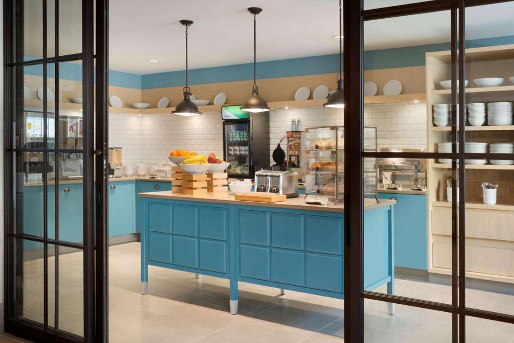 Country Inn & Suites by Radisson Asheville River Arts District - photo 12