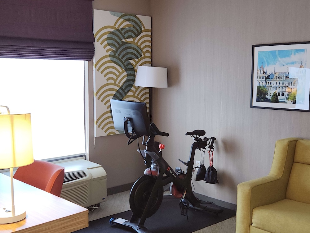 Hampton Inn & Suites Albany Airport - photo 16