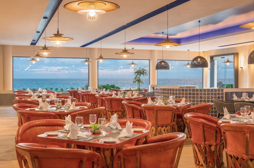 GR Solaris Cancun