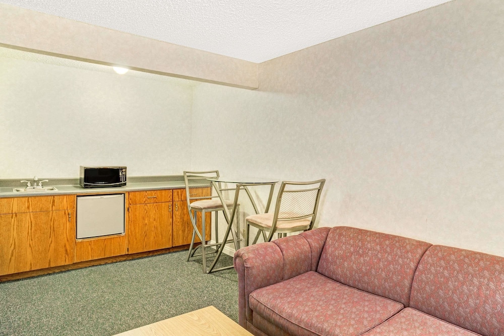 Days Inn by Wyndham Carson City - photo 5