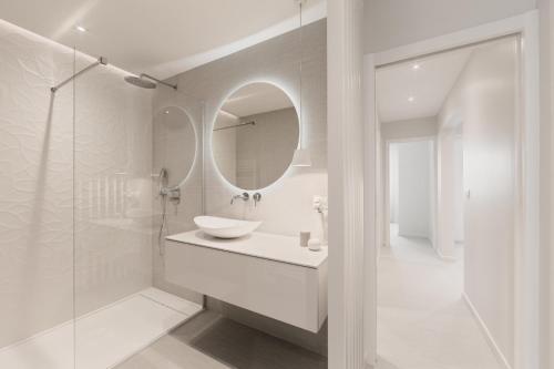 Luna mia 500 m du lac in Annecy, France