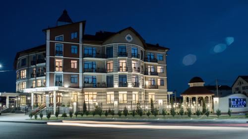 Shato Hotel Шато - last minute hotel in Chervonohrad