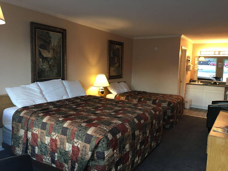 Oak Grove Inn - photo 21