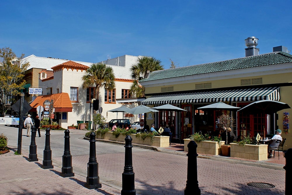 Hampton Inn Cocoa Beach Cape Canaveral - photo 12