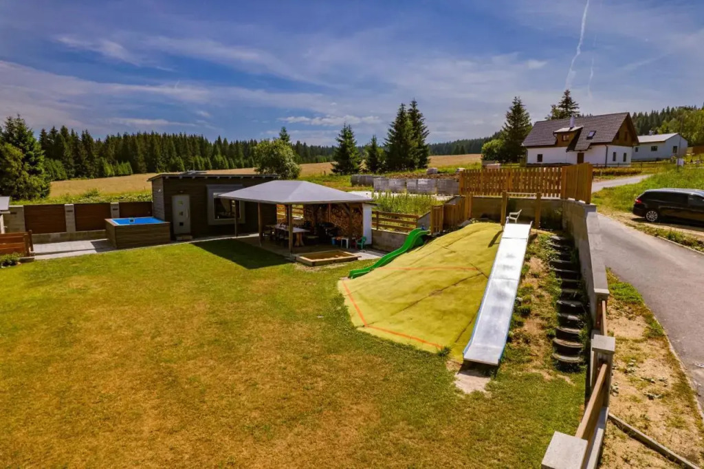 Apartmány Pod Sjezdovkou — 4-Star Luxury Hotel in Abertamy, Czech Republic
