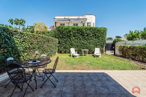 Charming Holiday Home in Palermo — 4-Star Luxury Hotel in Palermo, Italy