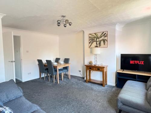 Modern 2 bed townhouse just outside City Walls with free private parking — 4-Star Luxury Hotel in York, United Kingdom